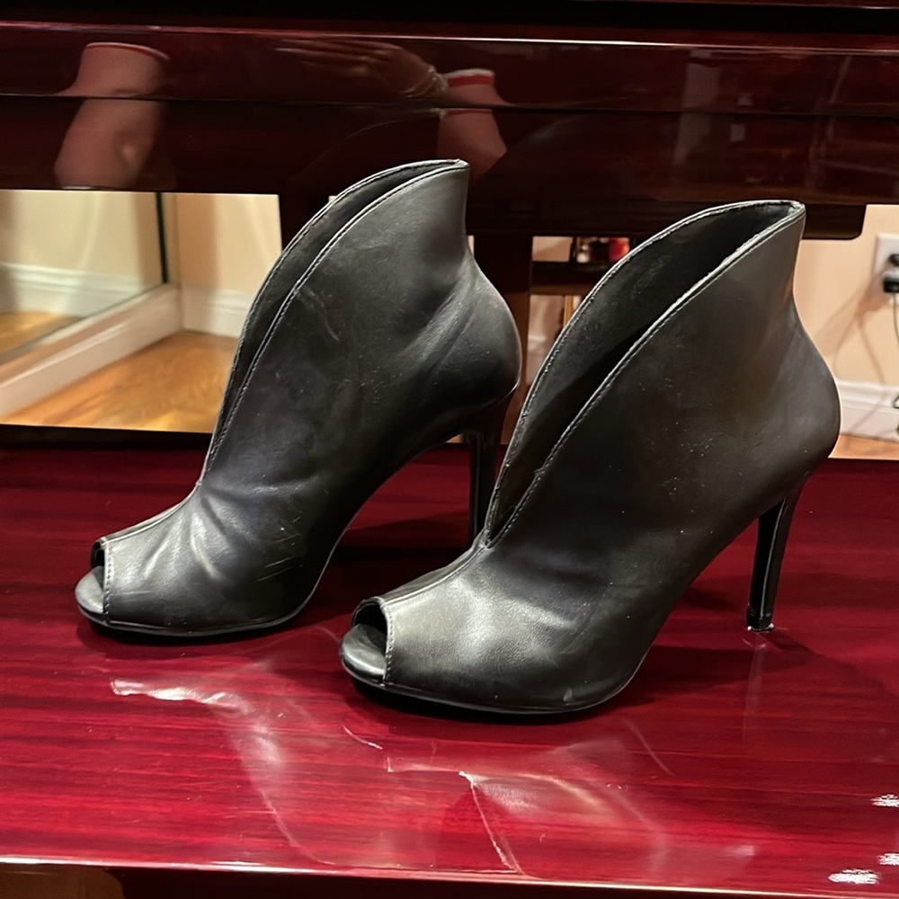 Woman’s tuxedo heels - Picture 2 of 7